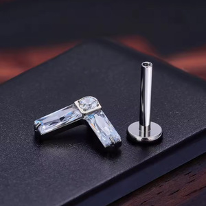 Boucles d'oreilles en alliage de titane avec zircon papillon F136, bijoux de mode pour oreilles percées - Product Image 4