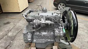 Motor diésel usado de cuatro cilindros 4HK1 que pesa 520 kg. - Product Image 3