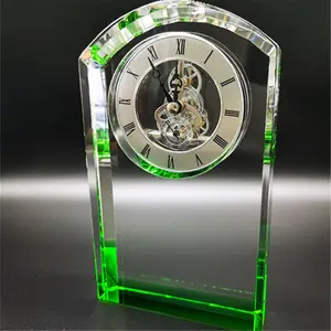 Prix du trophée de modèle d'accentuation d'horloge de bureau en cristal gravé Offre Spéciale