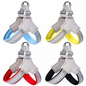 Arnés de chaleco para perro moderno, acolchado, ligero, transpirable, ajustable, antitirones, con hebillas de liberación rápida para paseos al aire libre - Product Image 1