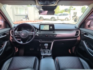 รถมือสองปี 2021 สีขาว ฮุนได เซลโทส เกียร์ออโต้ เครื่องยนต์ดีเซล SUV พวงมาลัยซ้าย ยูโร 6 ระบบควบคุมการทรงตัวอิเล็กทรอนิกส์ ไม่มีประวัติอุบัติเหตุ - Product Image 3