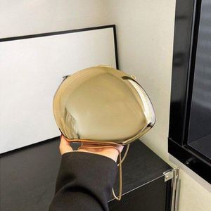 حقائب يد نسائية مرصعة بالكريستال للزفاف والحفلات الرسمية - Product Image 4