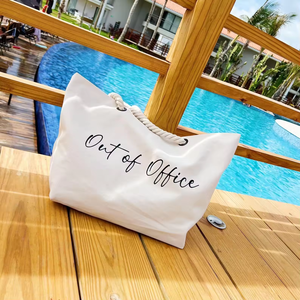 Sac en toile 12OZ style vintage été 2024, avec cordon de serrage, minimaliste, grande taille, deux poignées, motif lettres, pour la plage et les voyages, personnalisable - Product Image 4