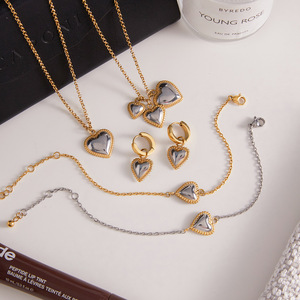 Ensemble de bijoux en forme de cœur, acier inoxydable plaqué or, collier, bracelet, boucles d'oreilles, cadeau pour femme - Product Image 2