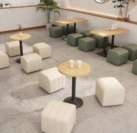 Banc de table à manger à cadre en bois au design moderne avec coussin épais pour restaurant, bar, hôtel ou centre commercial