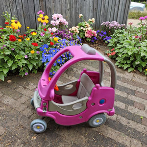 Gran oferta 2025, coches divertidos de princesa para niños, juguetes para montar en interiores y exteriores de alta calidad, venta directa de fábrica, plástico hecho para jardín de infantes - Product Image 1