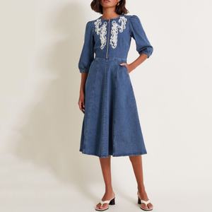 Vestidos de mezclilla elegantes de alta calidad para mujer, estilo boutique, al por mayor, con bordado, corte en A, personalizados, casuales, con media cremallera, estilo maxi. - Product Image 1