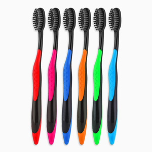 Brosse à dents manuelle pour adultes à poils souples en charbon de bambou le <span class=keywords><strong>plus</strong></span> populaire Paquet OEM Livraison rapide Usine directe - Product Image 6