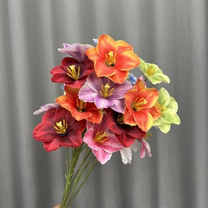 High Quality 3 Head Silk <strong>Tulip</strong> Artificial Flowers White <strong>Tulip</strong> Open Flower for Wedding <strong>Table</strong> Mother's Day New Year Decoration - Product Image 1