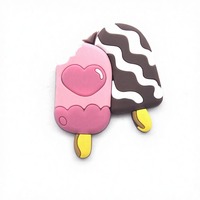 Aimant de réfrigérateur en PVC personnalisé avec motif de dessin animé mignon et slogan sucré pour promotion et cadeaux publicitaires de la boutique de crème glacée
