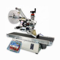 Kleine Semi-automatische Platte Vierkante Fles Sticker Verzending Datumcodering Etikettering Machines Voor Fruit Doos Oppervlak
