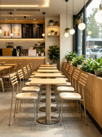 Ensemble de table et chaises de restaurant de style industriel en profilé d'aluminium de qualité marine, plateau de table en bois