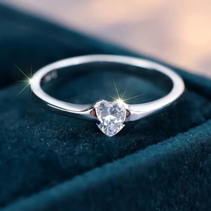 Anello con Diamante Taglio Cuore T0252 in Oro Bianco Naturale Colore G Classico Gioiello da Donna per Fidanzamento - Product Image 2