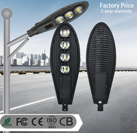 Prix usine Lumen élevé LED Réverbère Extérieur IP67 50W 100W 150W 200W 250W Conception mince d'épée pour l'éclairage routier