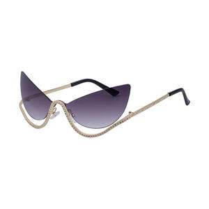 Lunettes de soleil de luxe sans monture œil de chat pour femmes avec strass, protection UV400, pare-soleil de classe 2, monture en plastique et métal - Product Image 2