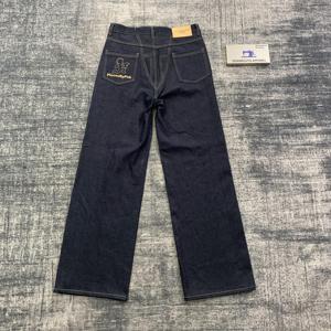 DENIMGUYS personnalisé hommes broderie Logo <span class=keywords><strong>jean</strong></span> Streetwear rétro bleu lavage jambe droite hommes broderie Denim pantalon <span class=keywords><strong>jean</strong></span> - Product Image 2