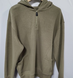 Felpa Oversize da Uomo con Spalle Cadenti, Stampa Floreale Rosa e Slogan Scritto a Mano, Pullover Personalizzato in Tessuto - Product Image 6