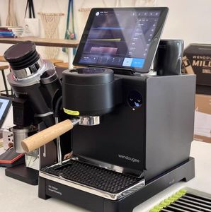 Machine à expresso intelligente pour la maison LITA-BR, contrôle par écran tactile et système de préchauffage - Product Image 1