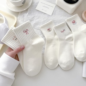 Women Wholesale White Trendy Cute Solid Color Mid Calf <strong>Socks</strong> Warm Comfortable Thermal Cotton <strong>Socks</strong> Breathable Knitted <strong>Socks</strong> - Product Image 4