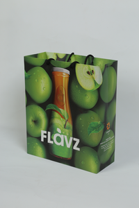Bolsa de compras de lujo impresa personalizada con brillo en relieve y acabado de lámina y asas de cinta - Product Image 2