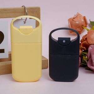 Nuevo diseño 20/30ml conveniente perfume colorido tarjeta de crédito botella de spray bolsillo recargable sin alcohol niebla fina desinfectante de manos - Product Image 6