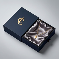 Boîte cadeau de luxe à tiroir coulissant rigide avec logo personnalisé estampé à chaud, doublure intérieure en satin, emballage en papier pour collier et bijoux