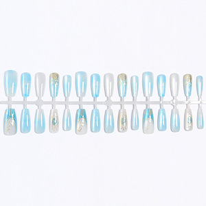 <span class=keywords><strong>Ongles</strong></span> à presser pleine couverture pour l'été, style français, forme amande, <span class=keywords><strong>bleu</strong></span> <span class=keywords><strong>ciel</strong></span> et détails dorés nautiques, sans besoin de salon - Product Image 3