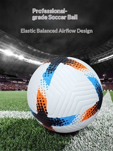 Ballon <span class=keywords><strong>de</strong></span> <span class=keywords><strong>football</strong></span> pour adultes personnalisé, fabriqué directement par des fabricants professionnels, en matériaux durables, y compris le caoutchouc, le PVC, le PU, le TPU - Product Image 3