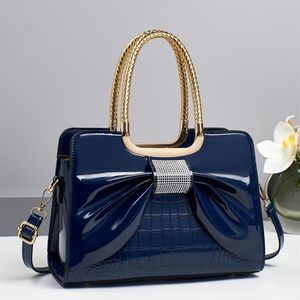<b>Square</b> Crocodile Pattern Zipper Closure Polyester Lining Bright Face Fashion Cross-Border Luxury Bow Women's Patent Handbag - Product Image 4