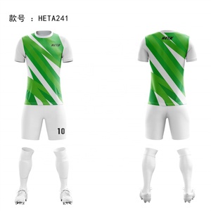 Ensemble de maillots de football vintage pour hommes, vêtements de sport, ensemble de shorts de football personnalisés de haute qualité, t-shirt professionnel - Product Image 3