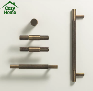 Luxuriöse Massivmessing Antik-Messing Schrankgriffe Schubladengriffe Möbelgriffe Knöpfe Gerändelte Küchenschrank-Türgriffe - Product Image 1