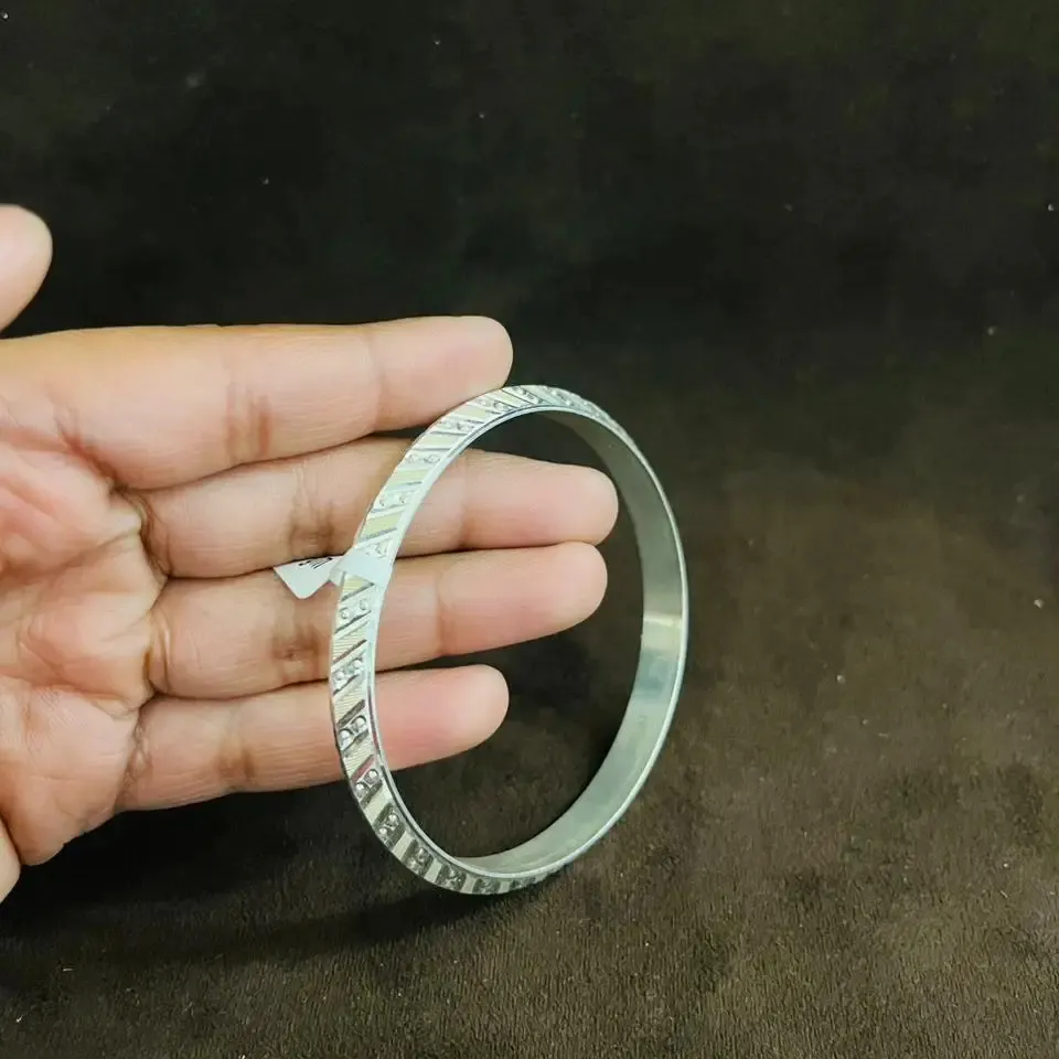 2023 migliore qualità rotonda classica semplice gioiello a buon mercato a buon mercato fatto a mano In India regalo 925 bracciale da donna In argento Sterling