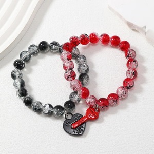 Bracelets magnétiques en forme de cœur pour couples, cadeaux de la Saint-Valentin pour les amoureux, bracelets assortis en cristal perlé en forme de cœur - Product Image 3