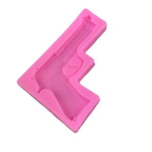Trending GunToy forma <span class=keywords><strong>de</strong></span> <span class=keywords><strong>pistola</strong></span> Fondant CakeSilicone molde 3D en relieve Chocolate molde pastelería galletas moldes DIY cocina herramienta para hornear - Product Image 1