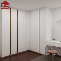 Armoire ouverte contemporaine sur mesure en MDF avec espace de dressing, rangement gain de place pour la maison