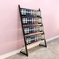 Présentoir de chaussettes personnalisé porte-chaussettes suspendu en métal présentoir présentoir de chaussettes doré de luxe