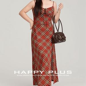 Vestido maxi a cuadros rojos Happy Plus con abertura y tirantes, vestido ajustado de talla grande para mujer - Product Image 1