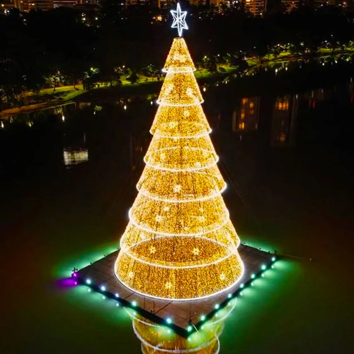 2024 Outdoor Commercial Display LED Christmas Trees Festival Decor Christmas Decoration Supplies for Amusement Park
