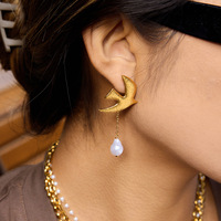 Boucles d'oreilles pendantes Wanxing en acier inoxydable de style européen et américain, imitation perle 18K, motif animal oiseau, colombe de la paix, croix, marteau, tendance