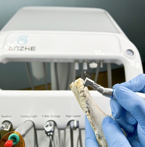 Máquina dental profissional do tratamento da fábrica dental com operação unidade dental portátil leve com compressor 550W - Product Image 5