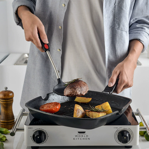 पर्यावरण के अनुकूल लोकप्रिय रसोई बर्तन उपकरण गैर स्टिक ब्लैक फूड ग्रेड खाना पकाने सिलिकॉन फ्राइंग स्पुला और सूप चम्मच - Product Image 2