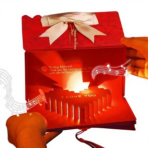 ซองอวยพรวันเกิดแบบยืดหดได้ พับได้ รูปหัวใจสามมิติ พร้อมไฟประดับดนตรี สีแดง สไตล์แฮปปี้เบิร์ธเดย์ เซอร์ไพรส์ - Product Image 1