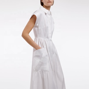 Robe en satin de coton à manches courtes avec poches complètes sur le devant et couture trapèze au col - Product Image 2