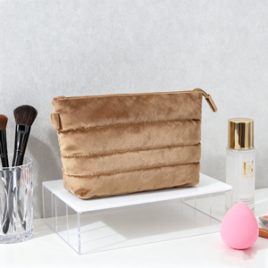 Nueva bolsa <span class=keywords><strong>de</strong></span> <span class=keywords><strong>maquillaje</strong></span> <span class=keywords><strong>de</strong></span> terciopelo <span class=keywords><strong>de</strong></span> Color sólido <span class=keywords><strong>de</strong></span> moda <span class=keywords><strong>para</strong></span> <span class=keywords><strong>adolescentes</strong></span> bolsa <span class=keywords><strong>de</strong></span> cremallera <span class=keywords><strong>de</strong></span> almacenamiento <span class=keywords><strong>de</strong></span> cosméticos plegable <span class=keywords><strong>de</strong></span> viaje ligero con logotipo - Product Image 1