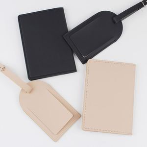 Estuche de Viaje Delgado de Lujo con Bloqueo RFID, Impermeable, para Pasaporte, con Etiqueta para Equipaje, Funda de Cuero PU, Cartera con Cadena, Minimalista para Mujer - Product Image 5