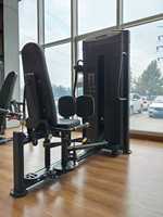 Machine à exercices dorsaux et pectoraux double fonction (Reverse Fly et Pec Deck) – Équipement de gym commercial avec sélection de poids pour l'épaule arrière