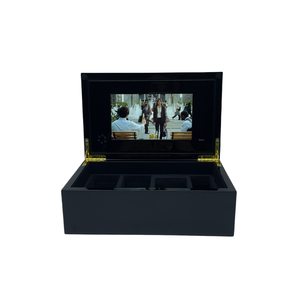 Caja <span class=keywords><strong>de</strong></span> video personalizada para el Día <span class=keywords><strong>de</strong></span> San Valentín 2026, el mejor regalo con logotipo <span class=keywords><strong>de</strong></span> estampado en caliente, cajas <span class=keywords><strong>de</strong></span> madera para pantalla LCD <span class=keywords><strong>de</strong></span> 1080P con estilo con <span class=keywords><strong>amor</strong></span> - Product Image 1