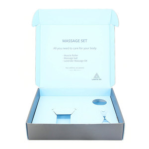 Boîtes cadeaux pliées personnalisées en carton ondulé imprimé UV, écologiques, pour l'expédition de produits de soin, avec pelliculage mat et finition invisible - Product Image 3