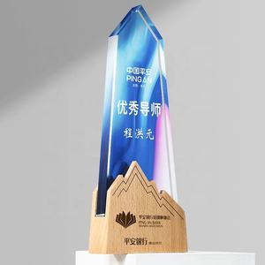 Trophées en cristal OEM ODM pour la vente au détail, médailles en cristal avec impression UV, trophées en verre cristal avec base en bois, récompenses de victoire - Product Image 5