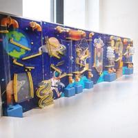 Équipement de terrain de jeu intérieur lumineux OEM Pit Ball sensoriel pour enfants Jeu éducatif Jeux muraux interactifs légers pour café centre commercial école